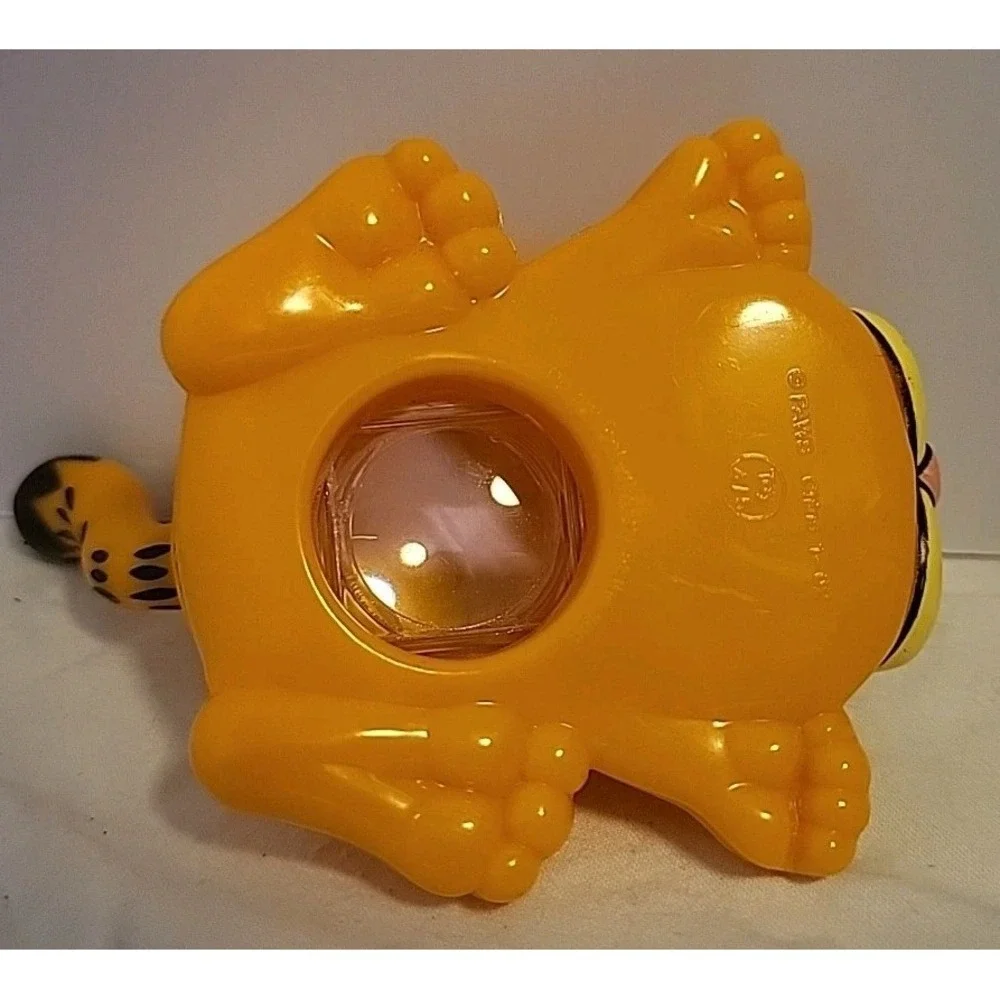 Garfield Magnifying Magnifier Lens Plastic Toy Cat